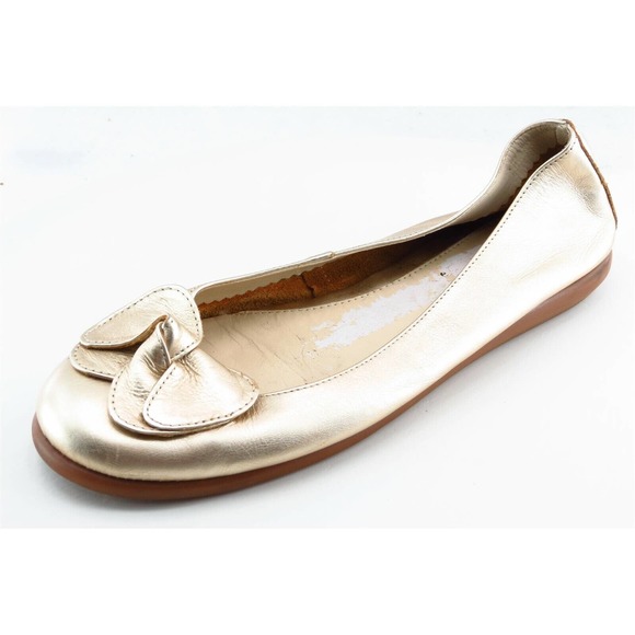 Aerosoles Size 5.5 M Gold Round Toe Flats Leather‎ Women - Picture 1 of 7
